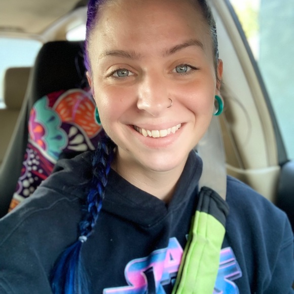 Meet the Posher🖤 - Picture 1 of 1